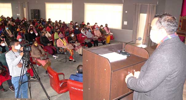 “विशेष परस्थितियों में रिर्जव कार्मिकों की तैनाती की जाती है, ताकि निर्वाचन का कार्य बाधित न हो” : जिलाधिकारी धीराज सिंह गर्ब्याल