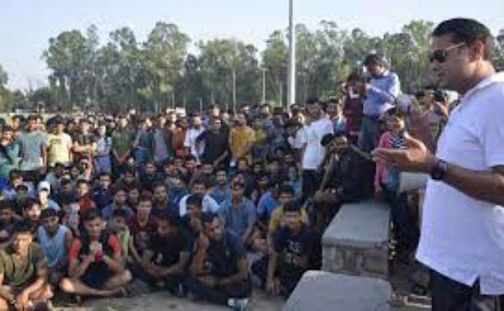 अग्निपथ योजना को लेकर चल रहे आंदोलन को लेकर उत्‍तराखंड पुलिस विभाग ने कोचिंग संस्थानों पर भी निगाह रखनी शुरू की