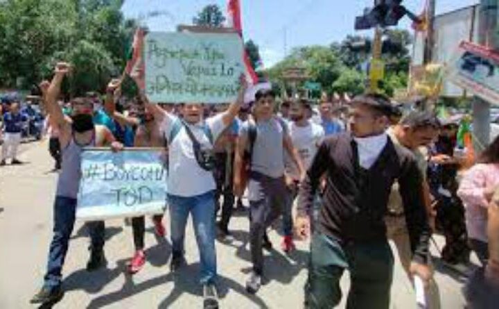 सेना भर्ती की तैयारी कर रहे युवाओं ने अग्निपथ योजना के विरोध में किया सचिवालय कूच