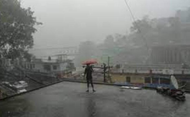 बागेश्वर और पिथौरागढ़ में भारी वर्षा की संभावना, जारी किए गए ये टोल फ्री नंबर