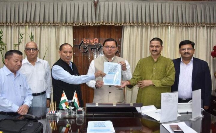 मुख्यमंत्री पुष्कर सिंह धामी गुरुवार को सचिवालय में भू-कानून में संशोधन को लेकर की गईं संस्तुतियों पर विस्तार से करेंगे मंथन