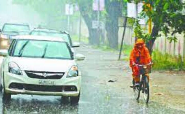 भारी वर्षा को देखते हुए प्रशासन ने देहरादून शहर व मालदेवता क्षेत्र के सभी स्कूलों का अवकाश घोषित