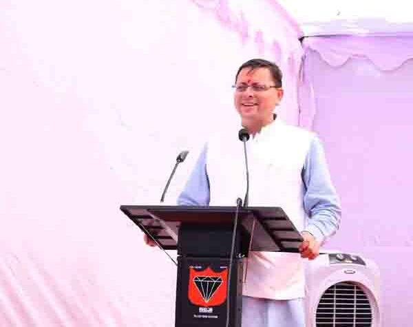 सीएम धामी ने बी.आर.ओ के हीरक परियोजना के मुख्यालय में आयोजित कार्यक्रम में प्रतिभाग किया