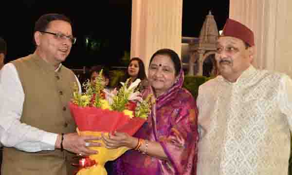 सीएम धामी ने हंस फाउंडेशन की प्रमुख माता मंगला जी को दी जन्मदिवस की शुभकामनायें