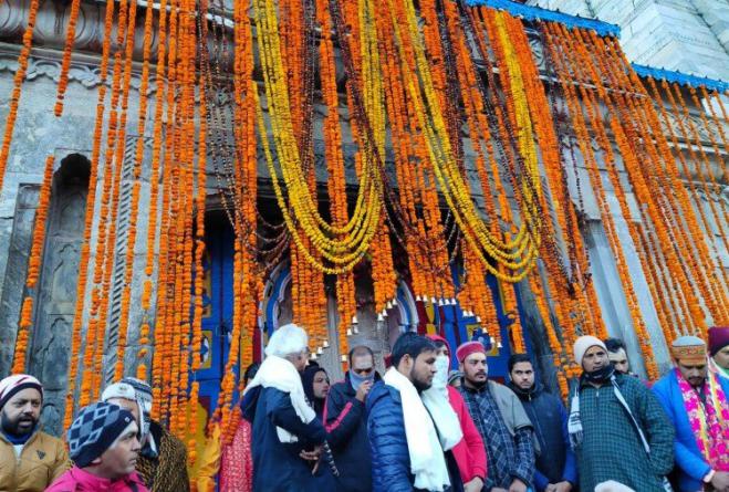 भगवान केदारनाथ के कपाट शीतकाल के लिए हुए बंद, 19 नवंबर को श्री बदरीनाथ धाम के कपाट हो जायेंगे बंद