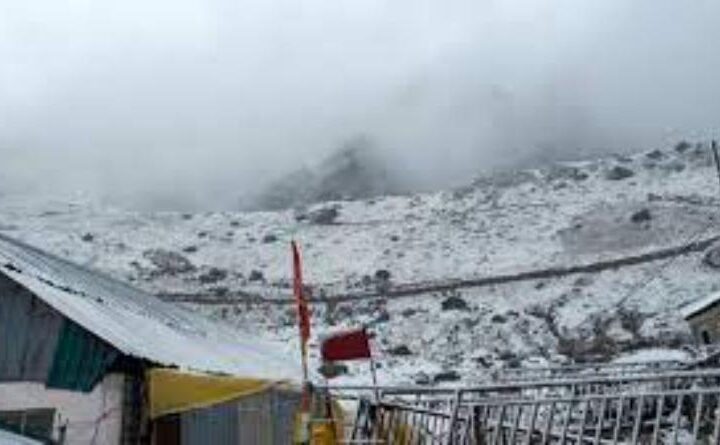 उत्तराखंड के पांच जिलों के इलाकों में अगले 48 घंटे के दौरान बारिश और बर्फबारी की संभावना