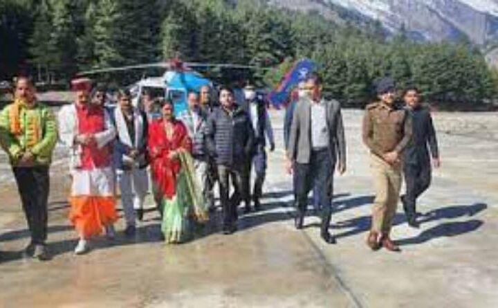 केंद्रीय नागरिक उड्डयन मंत्री ज्योतिरादित्य सिंधिया उत्तरकाशी दौरे पर पहुंचे, करेंगे वाइब्रेंट विलेज योजना की समीक्षा