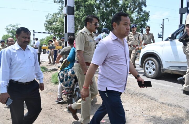 जिलाधिकारी धीराज सिंह गर्ब्याल एवं वरिष्ठ पुलिस अधीक्षक अजय सिंह ने कांवड़ मेला-2023 की तैयारियों के सम्बन्ध में कांवड़ मेला के प्रवेश द्वार शंकराचार्य चौक से पूरी कावंड़ पट्टी का किया निरीक्षण