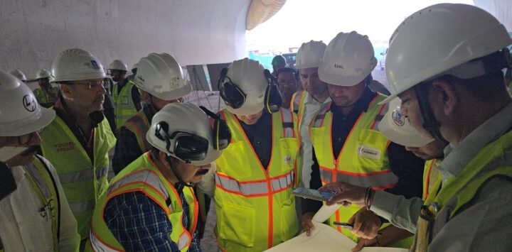 रेल परियोजना का किया निरीक्षण