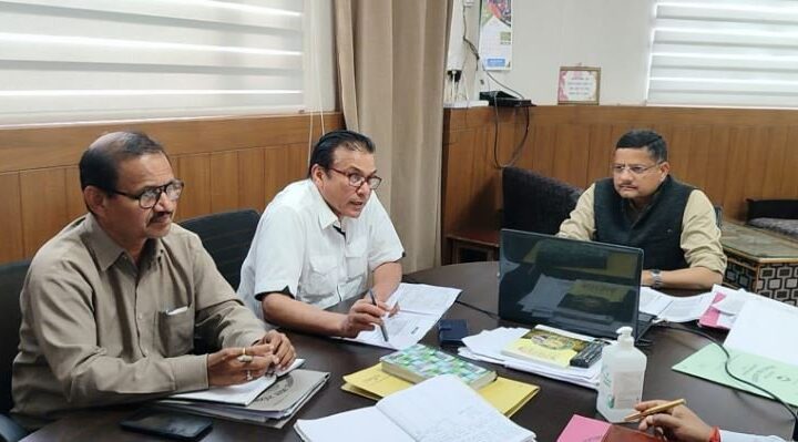 कंट्रोल रूम में दर्ज पेयजल शिकायतों का तत्काल निस्तारण करें