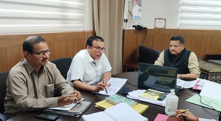 कंट्रोल रूम में दर्ज पेयजल शिकायतों का तत्काल निस्तारण करें