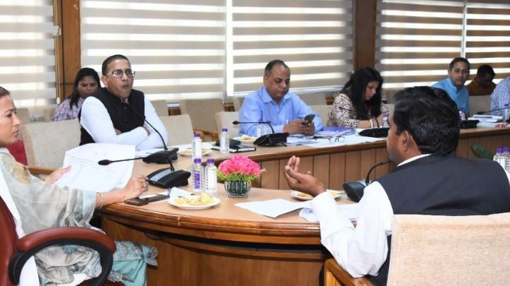 आंगनबाड़ी/सहायिकाओं को मिलेगा नया मोबाइल और सीयूजी नंबर