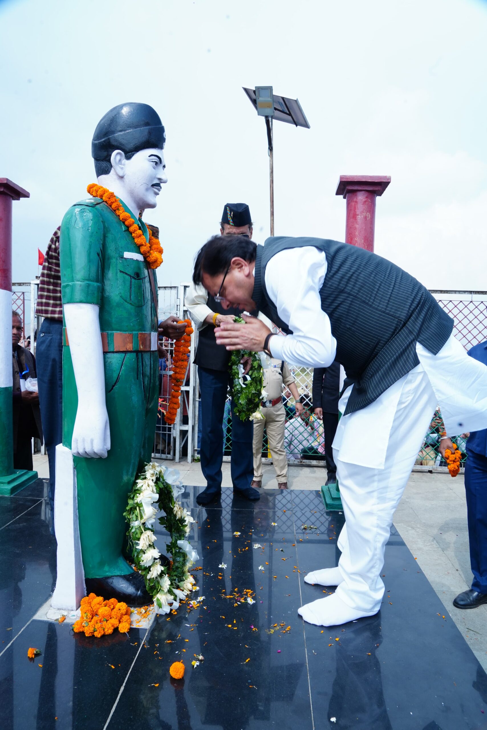 मुख्यमंत्री ने वीर केसरीचन्द को किया नमन