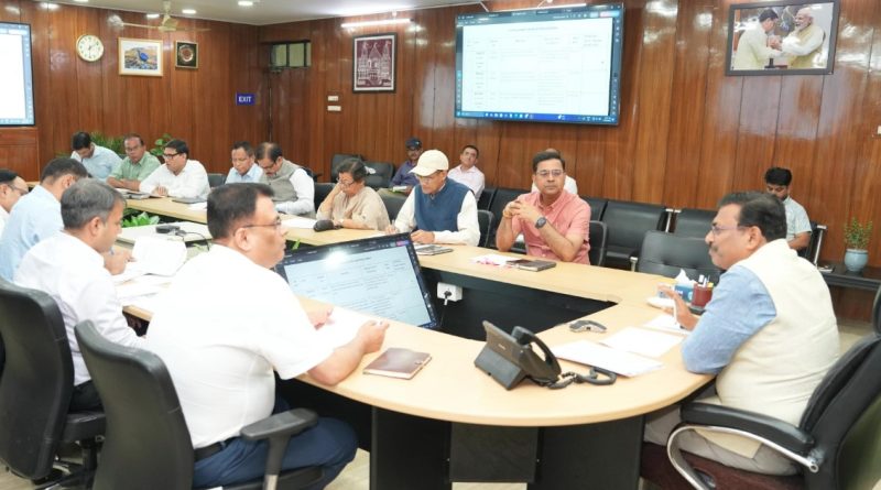 मुख्य सचिव ने मुख्यमंत्री घोषणाओं की समीक्षा कर तेजी से क्रियान्वयन के दिए निर्देश