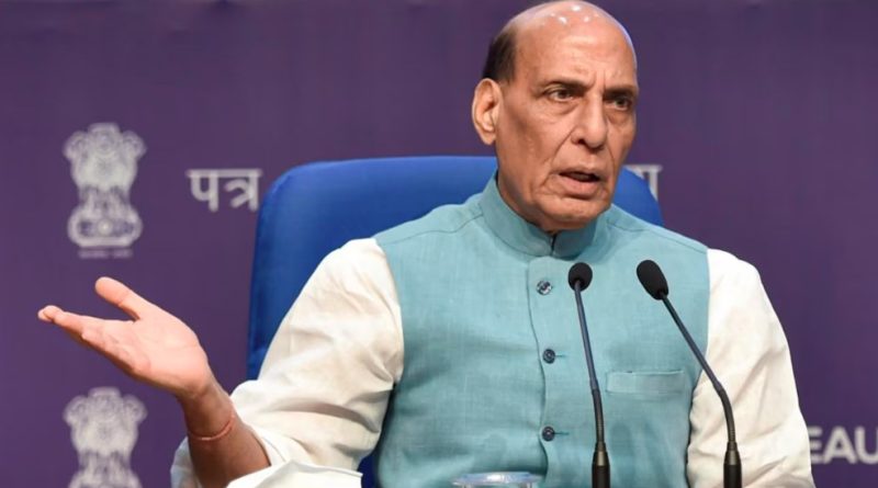 रक्षा मंत्री राजनाथ सिंह ने शीर्ष सैन्य अधिकारियों के साथ की बैठक, सीमा पर किसी भी स्थिति से निपटने की तैयारियों पर चर्चा