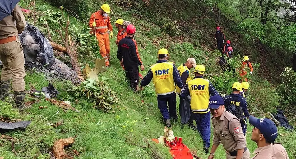 हेलीकॉप्टर दुर्घटना में सात की मौत