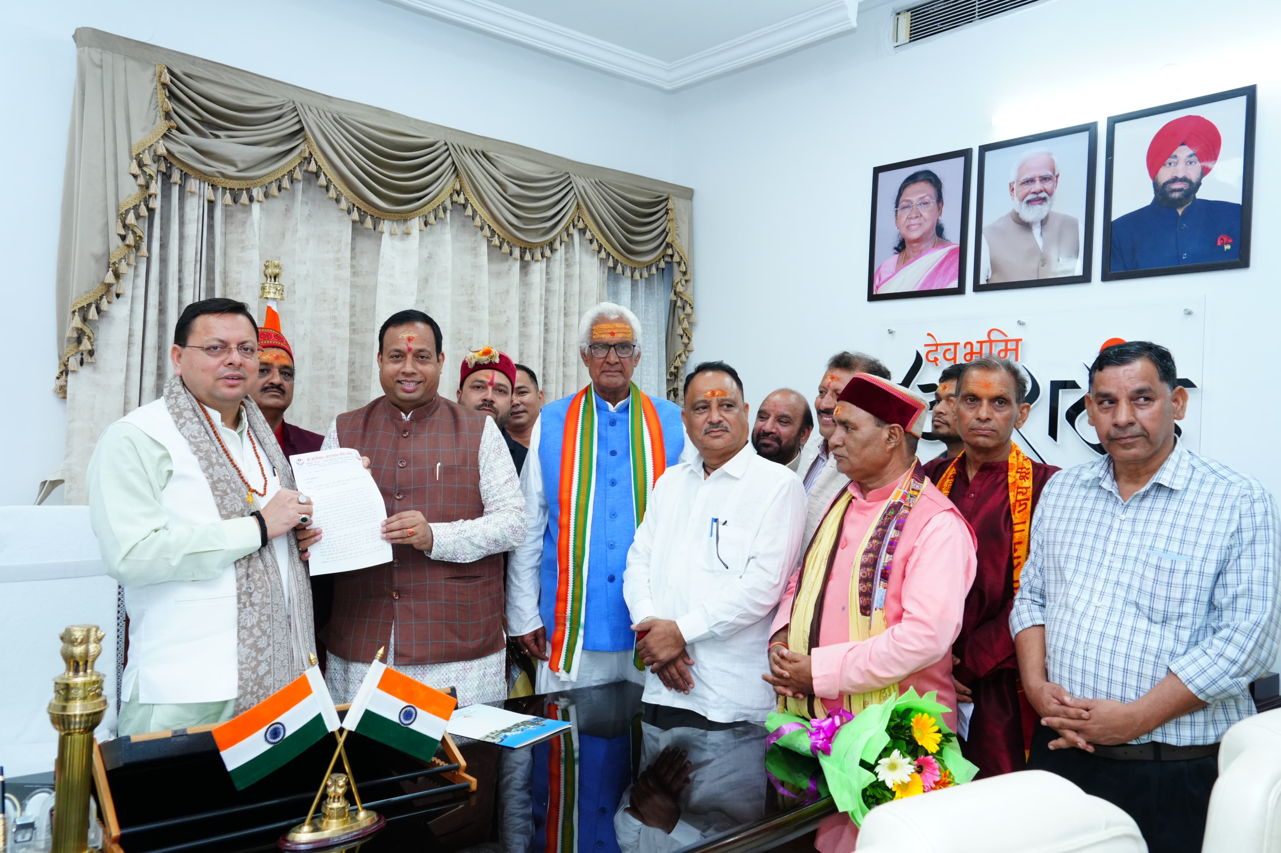 मुख्यमंत्री से मिला बद्री-केदार मंदिर समिति का प्रतिनिधिमंडल