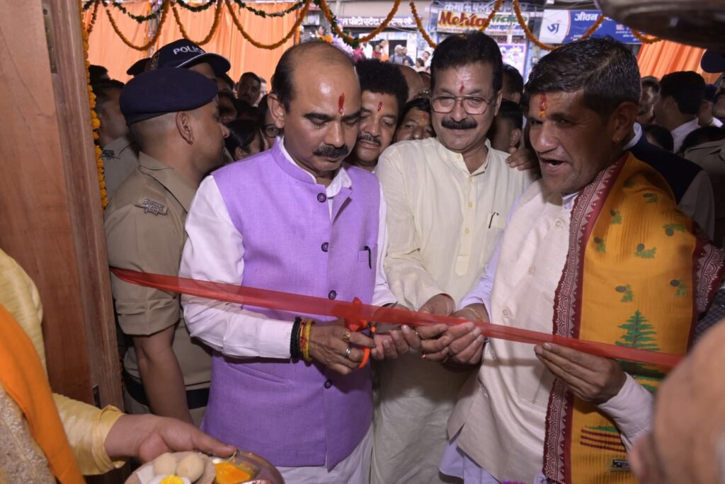 केंद्रीय राज्य मंत्री ने केंद्र की व्यवस्थाओं को परखा