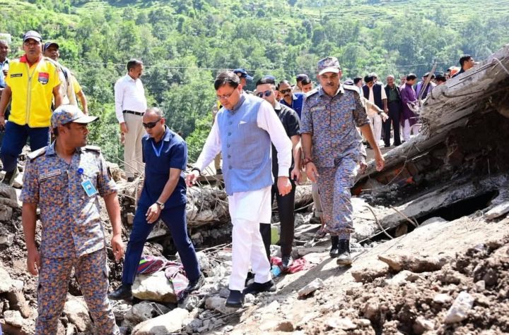 मुख्यमंत्री ने सुनी नन्दानगर आपदा प्रभावित लोगों की समस्याएं