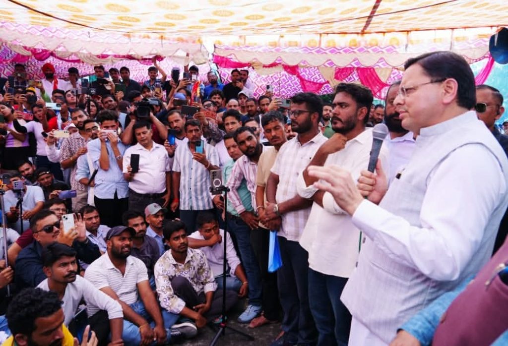 मुख्यमंत्री ने की पेपर लीक मामले की सीबीआई से जांच कराने की घोषणा