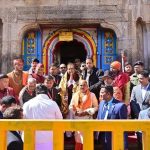 अम्बानी ने किए बद्री, केदार के दर्शन