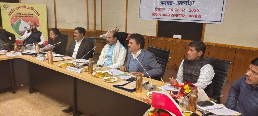 स्वास्थ्य विभाग की समीक्षा की