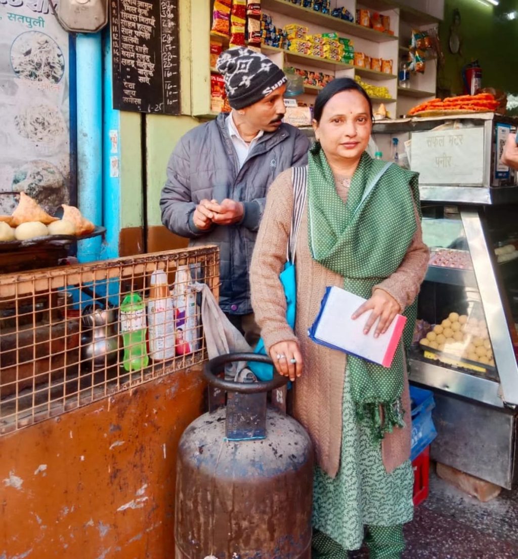 घरेलू गैस सिलेण्डरों के दुरुपयोग पर प्रशासन सख़्त
