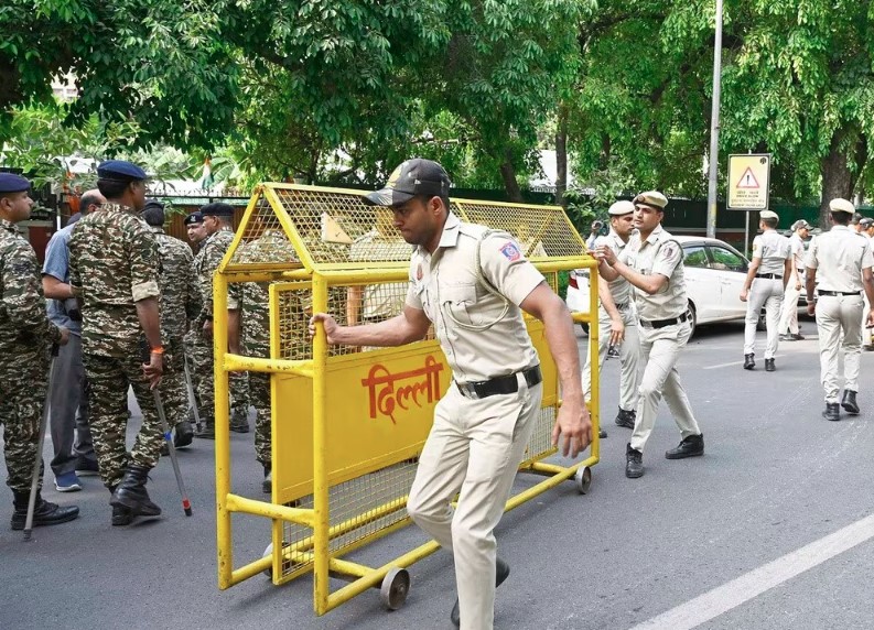 दिल्ली की चार जिला अदालतों को मिली बम से उड़ाने की धमकी, सुरक्षा एजेंसियां हाई अलर्ट पर