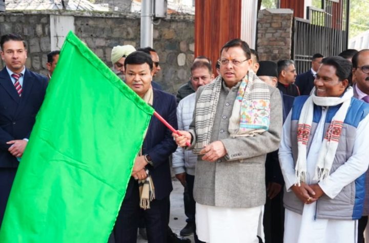 मुख्यमंत्री धामी ने मोबाइल मेडिकल यूनिट वाहनों का किया फ्लैग‑ऑफ