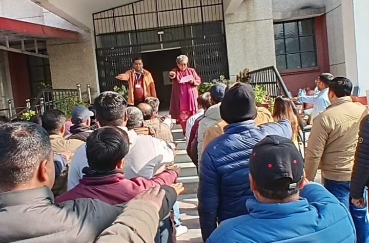 स्वास्थ्य निदेशालय में मनाया गया मतदाता दिवस अधिकारी एवं कर्मचारियों ने ली शपथ