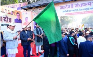 मुख्यमंत्री धामी ने स्वदेशी संकल्प दौड़ का किया शुभारंभ