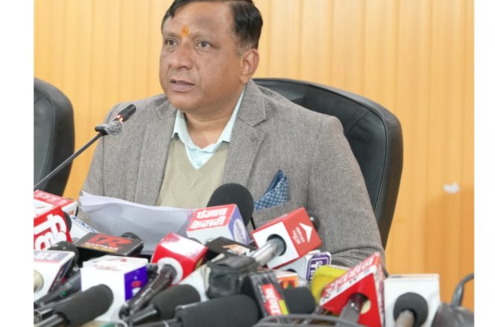 धामी कैबिनेट की बैठक में 8 महत्वपूर्ण प्रस्तावों पर लगी मुहर