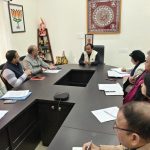 स्वास्थ्य मंत्री डॉ. धन सिंह रावत ने स्वास्थ्य, वित्त और कार्मिक विभाग के अधिकारियों के साथ की समीक्षा बैठक