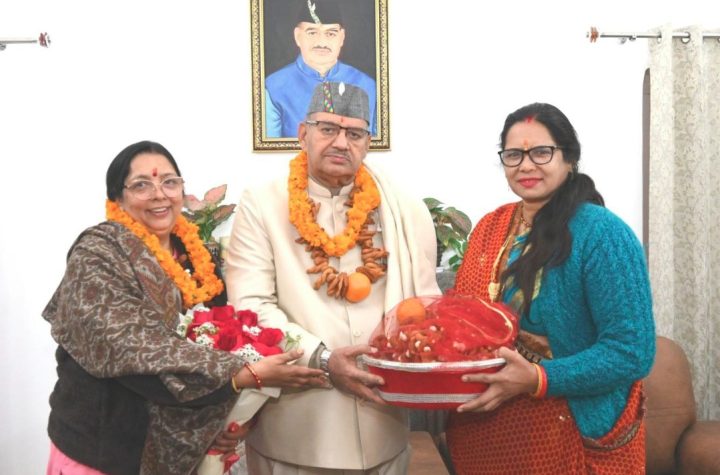 घुघुतिया त्यार व मकर संक्रांति पर कुर्मांचल परिषद के सदस्यों ने गणेश जोशी को दी शुभकामनाएं