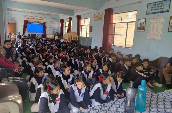 छात्रों को दीं करियर की जानकारियां