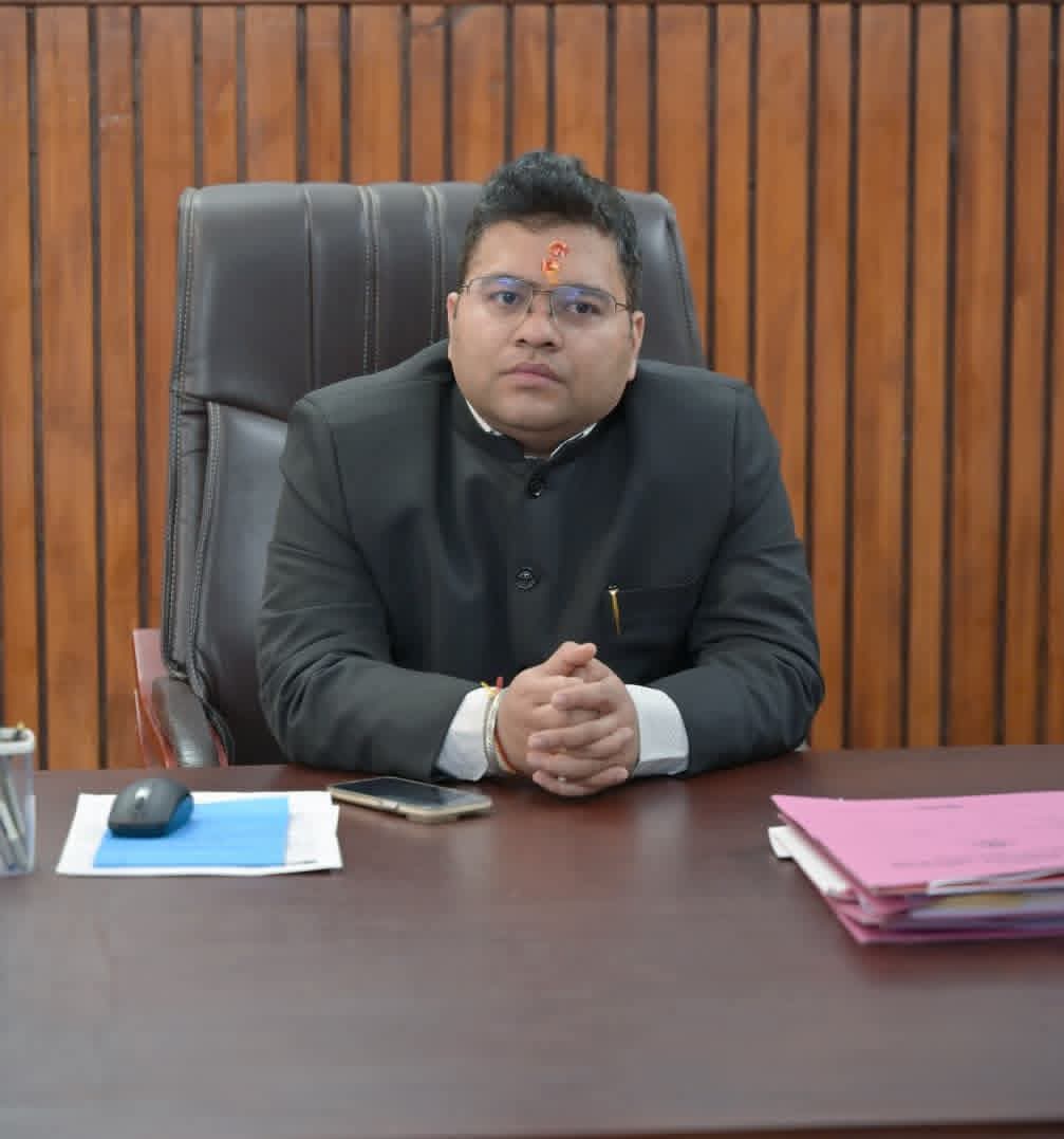 नवनियुक्त डीएम ने कार्यभार संभाला