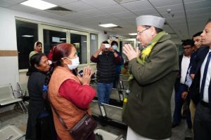 मेडिकल कॉलेज का मुख्यमंत्री ने किया निरीक्षण