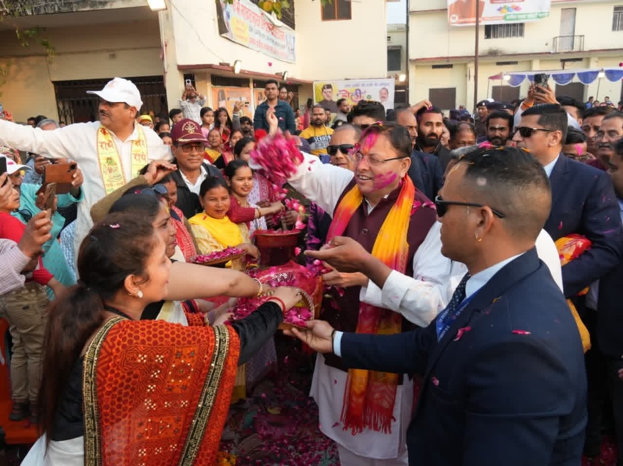 खटीमा में आयोजित होली मिलन समारोह में शामिल हुए मुख्यमंत्री 