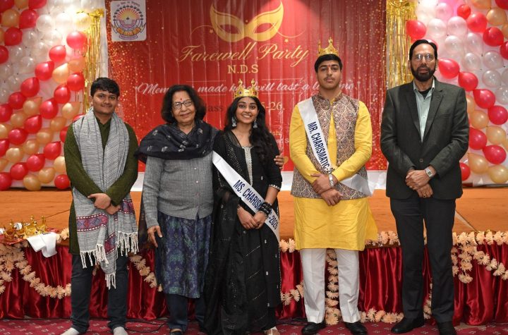 एन.डी.एस. विद्यालय परिसर में कक्षा 12 के छात्र-छात्राओं का भावपूर्ण विदाई समारोह सपन्न