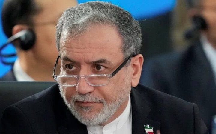 अमेरिकी सैन्य दबाव से नहीं डरेगा ईरान, विदेश मंत्री अराघची का कड़ा बयान