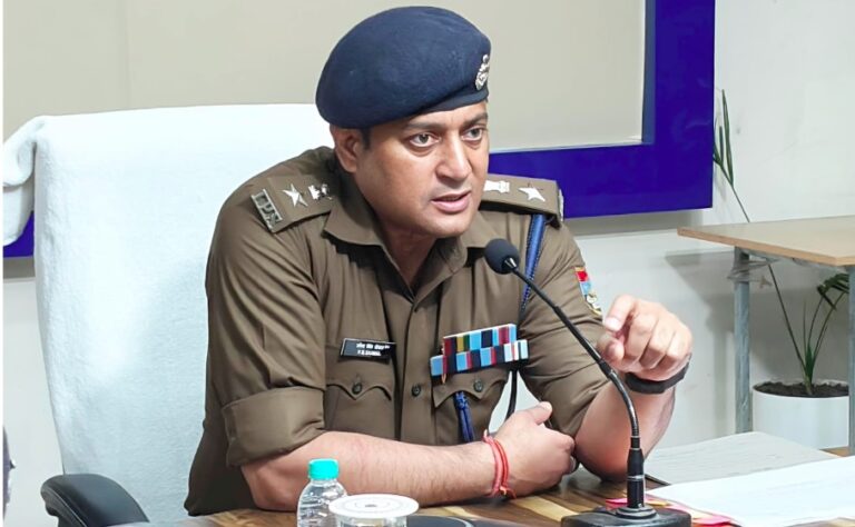 एसएसपी दून की दो टूक, सत्यापन अभियान में लापरवाही बरतने वाले कार्यवाही को रहे तैयार