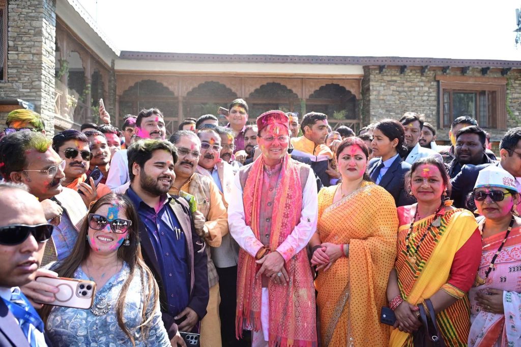 मुख्यमंत्री आवास में हुआ होली मिलन समारोह