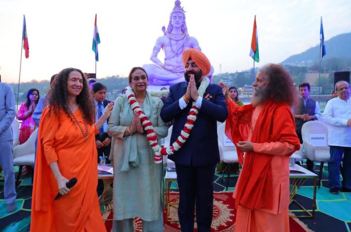 सम्पूर्ण मानवता को जोड़ने वाली आध्यात्मिक चेतना का उत्सव है योग उत्सव