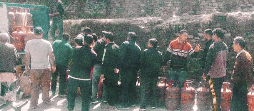 जिला प्रशासन , खाद्य एवं आपूर्ति विभाग ने निरीक्षण अभियान चलाया