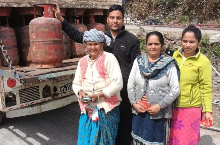 एलपीजी आपूर्ति व्यवस्था पर सख़्ती, जनपद में 60 प्रतिष्ठानों का औचक निरीक्षण