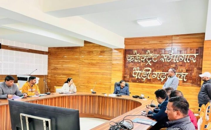 शिकायतों पर तत्पर प्रशासन- हर प्रकरण की साप्ताहिक समीक्षा के निर्देश