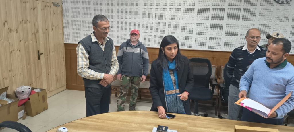 लघु उद्यम, हथकरघा एवं हस्तशिल्प पुरस्कार हेतु जनपद स्तरीय चयन समिति की बैठक संपन्न