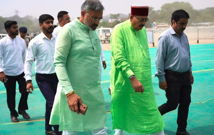 कैबिनेट मंत्री सतपाल महाराज ने ऋषिकुल ग्राउंड स्थित पंजीकरण केंद्र का किया निरीक्षण