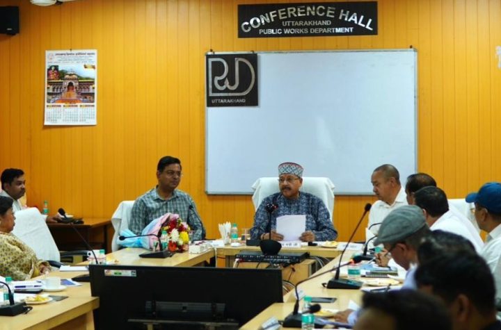 चारधाम व्यवस्थाओं को लेकर महाराज ने कसे पेंच