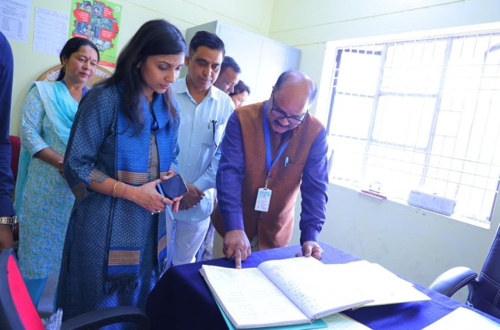 किशोर संप्रेषण गृह का जिलाधिकारी ने किया विस्तृत निरीक्षण, व्यवस्थाओं के सुदृढ़ीकरण एवं सुधार के दिए निर्देश